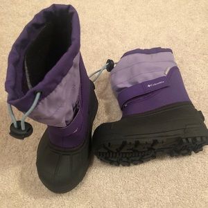 Toddler girl size 10 purple Columbia boots.